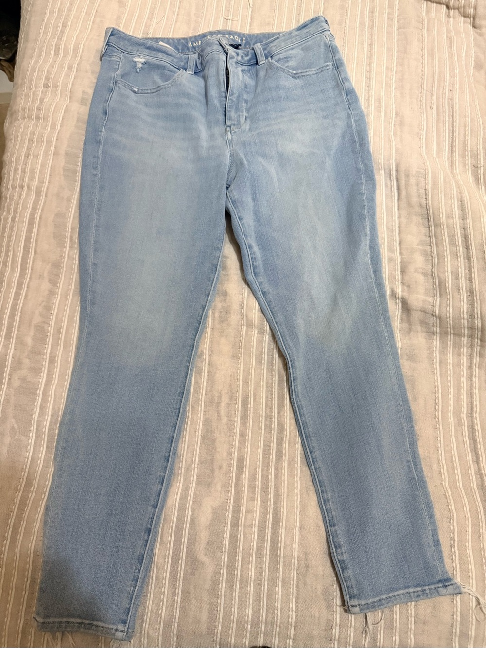 American Eagle Outfitters Light Blue Skinny Jeans